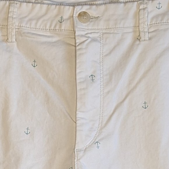 GAP*Men's 1.5" Belt Loop Small Teal Anchor Print White Flat Front Shorts~Size 38 - Picture 13 of 13